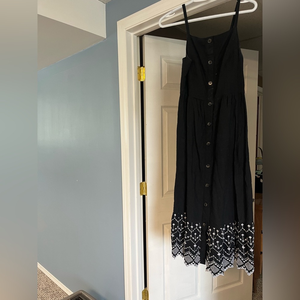 Old Navy Black and White Midi Dress